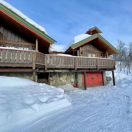 Hjemmekoselig Liten Med Kort Avstand Til Jotunheimen *